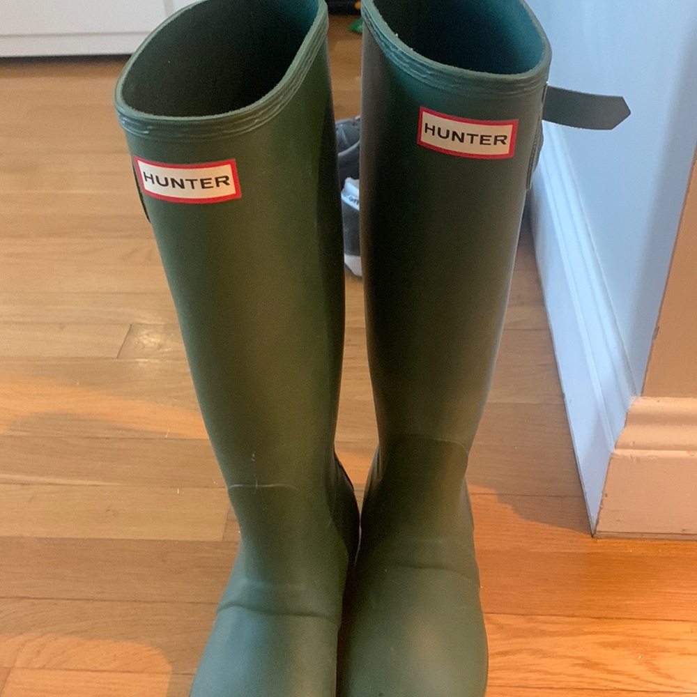 Tall hunter boots